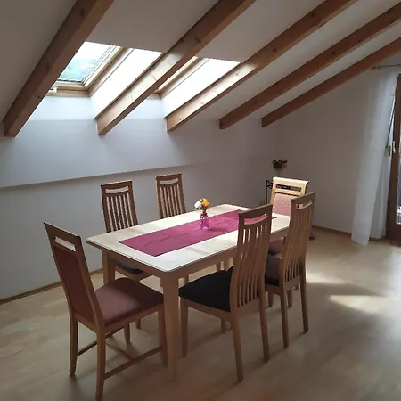 Hofmann Mit Balkon Und Donaublick Apartman Obernzell